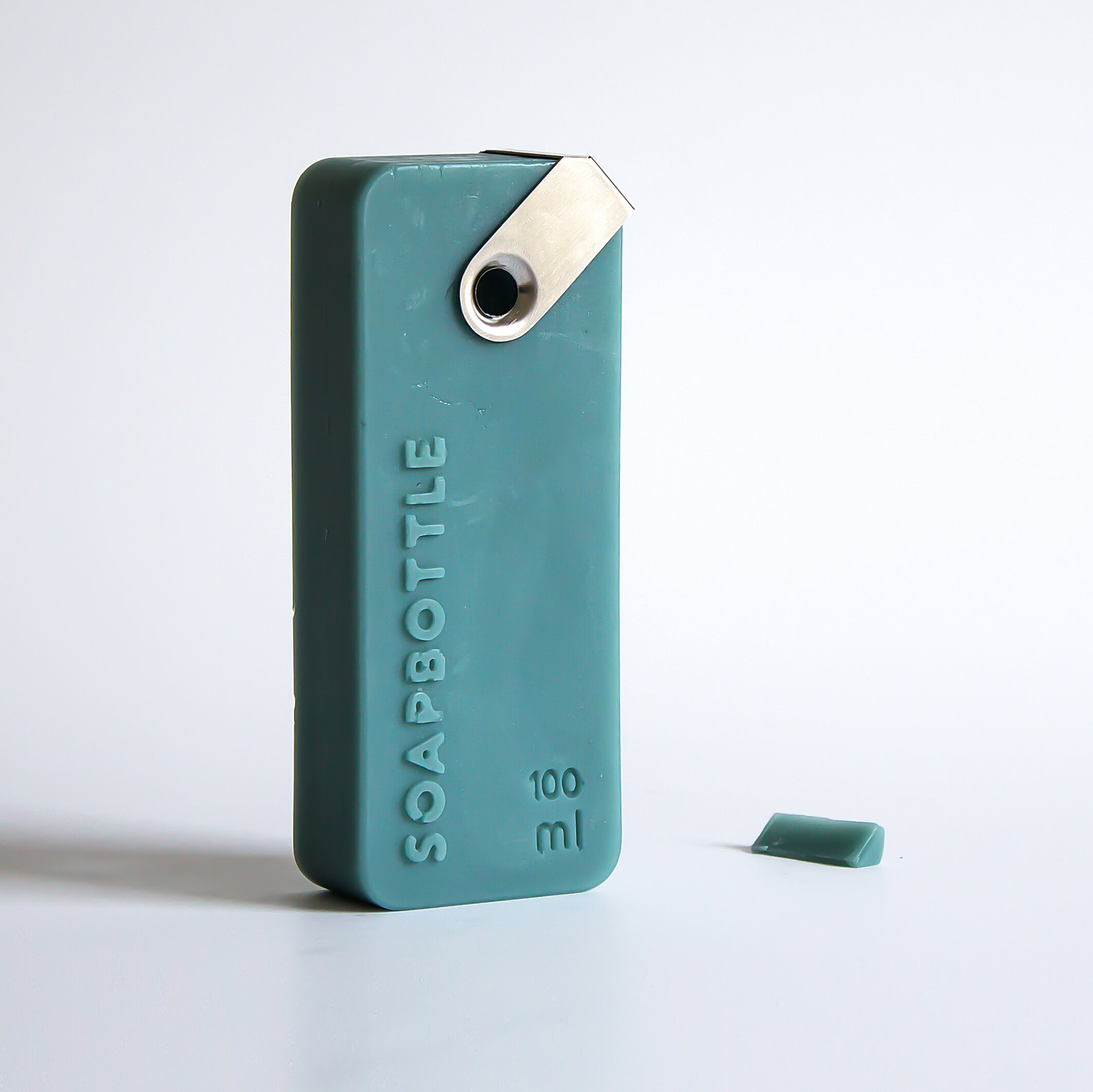 SOAPBOTTLE with reusable metal clip